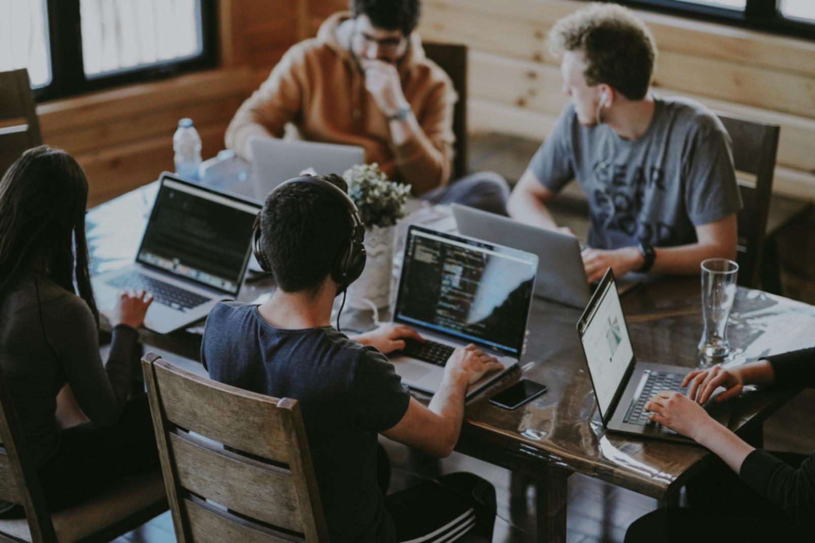 Remote collaborative session — app update process documentation